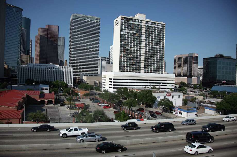 Abandoned Downtown Houston Hotel Makes Another Run At New Life Owners Of The Old Days Inn Hotel At 801 St Joseph Parkway In Downtown Houston