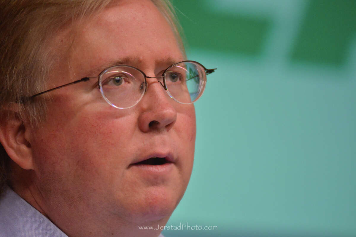 Rackspace CEO steps down