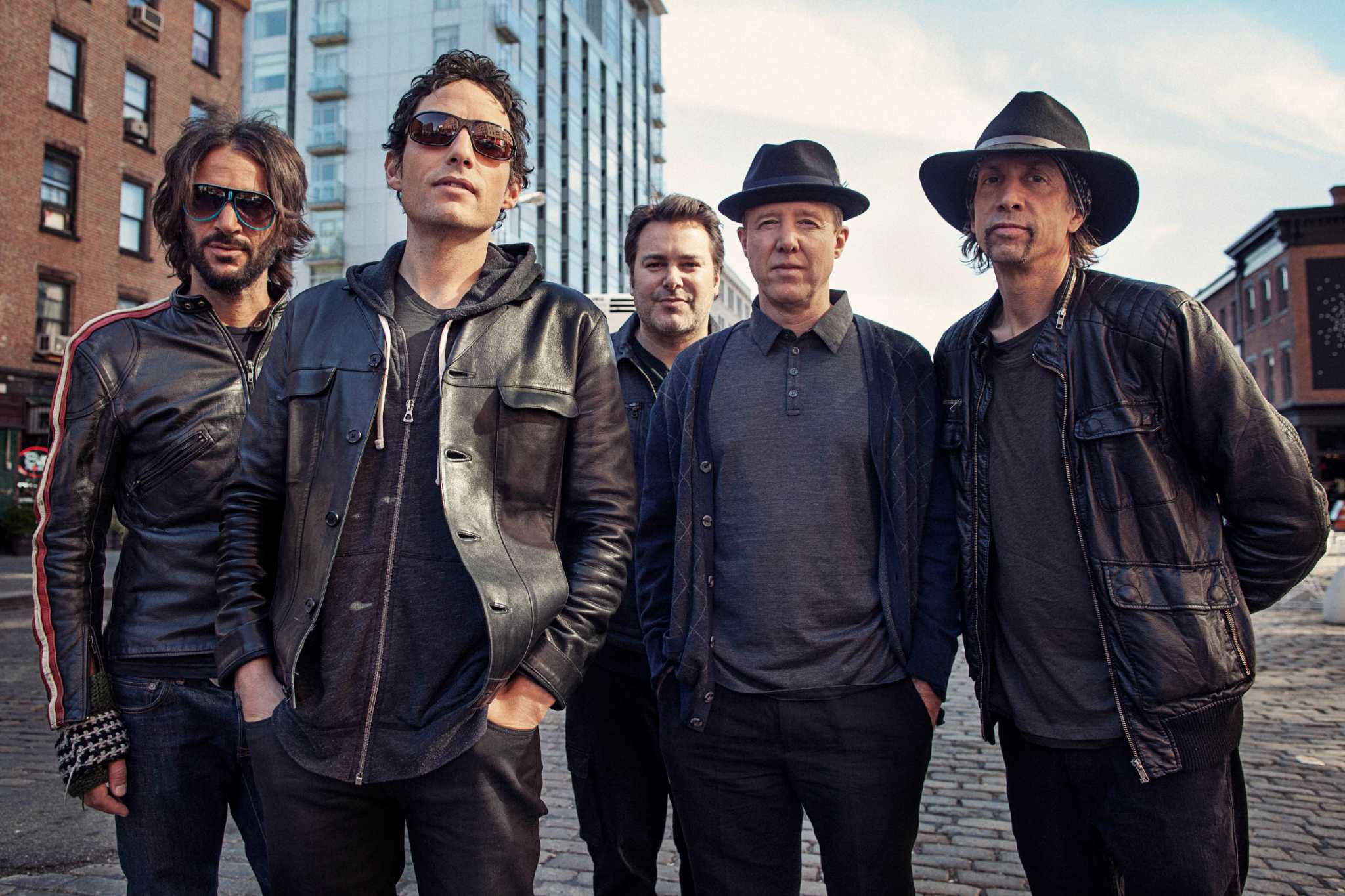Wallflowers return to open for Tom Petty at SPAC