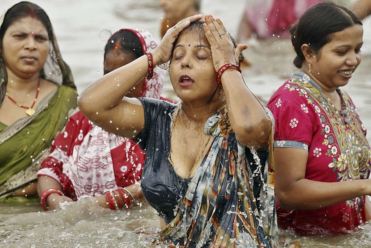 Chennai Girls Undress Bathing