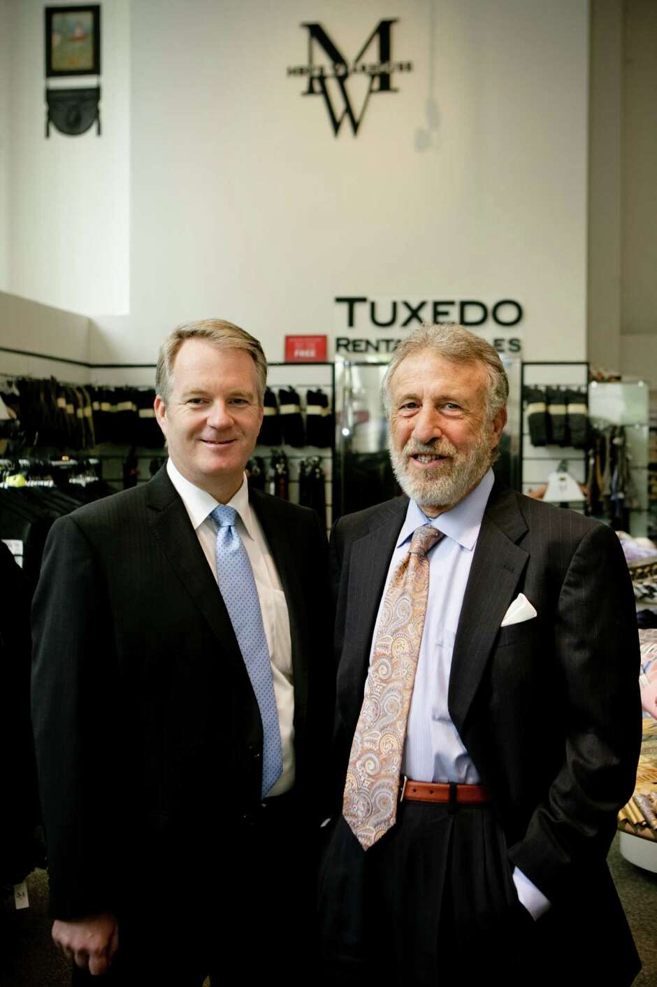 Men's Wearhouse sends founder Zimmer packing