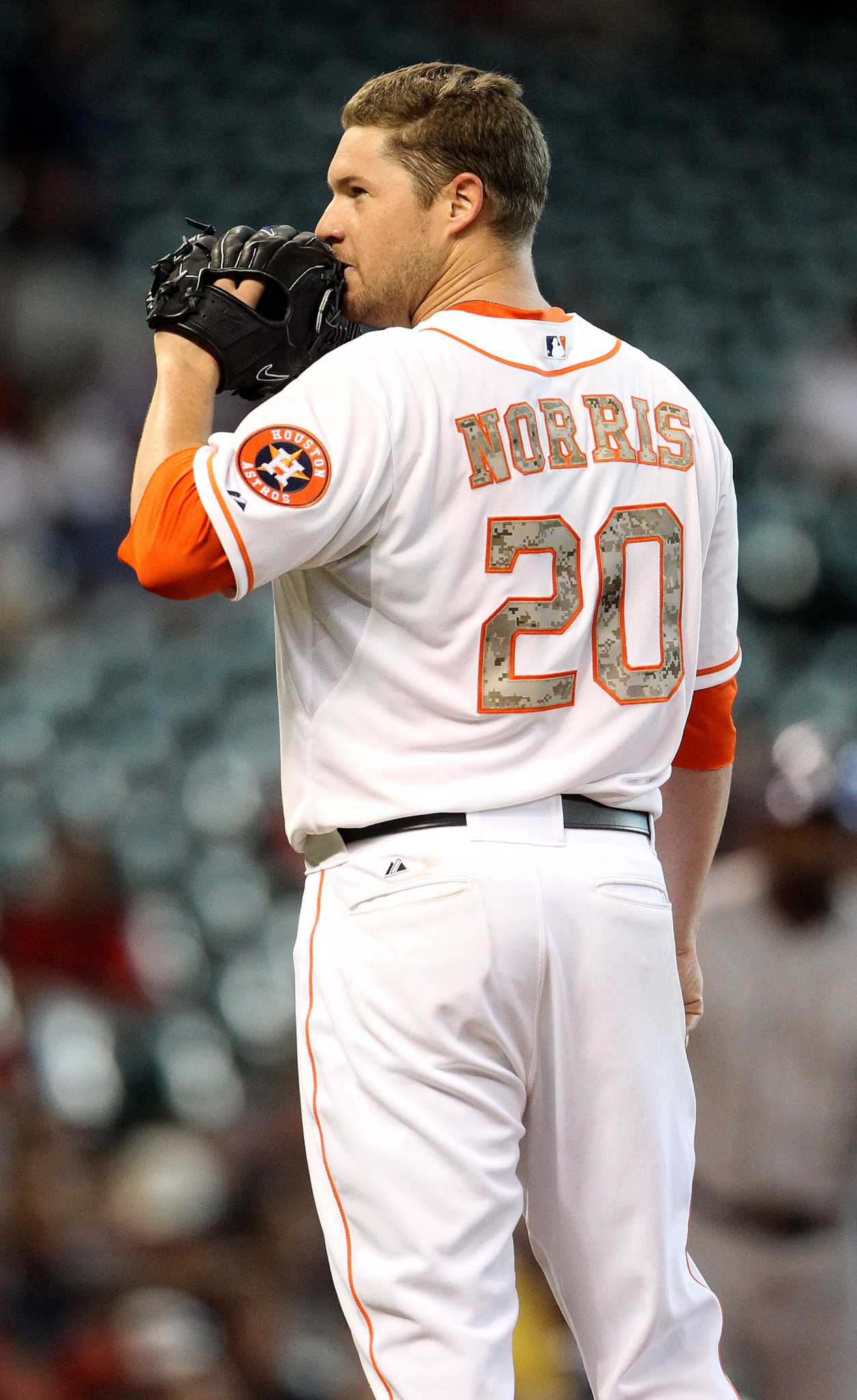 Astros trade Bud Norris to Orioles for prospects Hoes, Hader