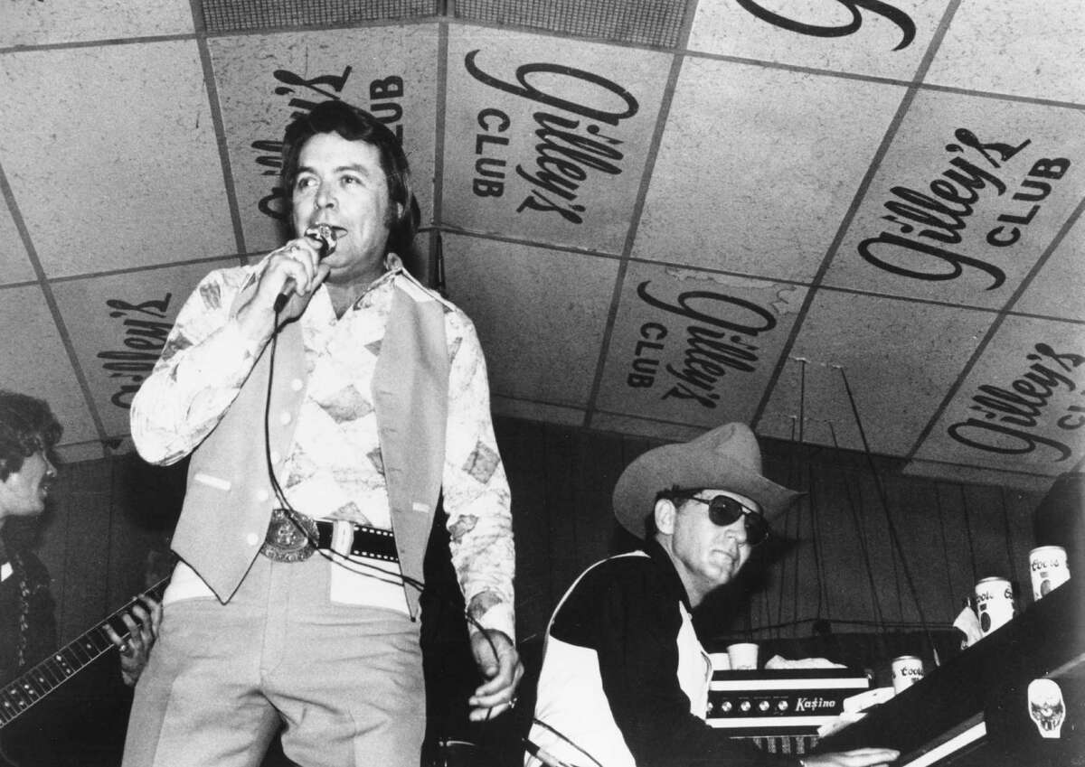 Lincoln Continental owned by 'Urban Cowboy' bar owner Mickey Gilley up