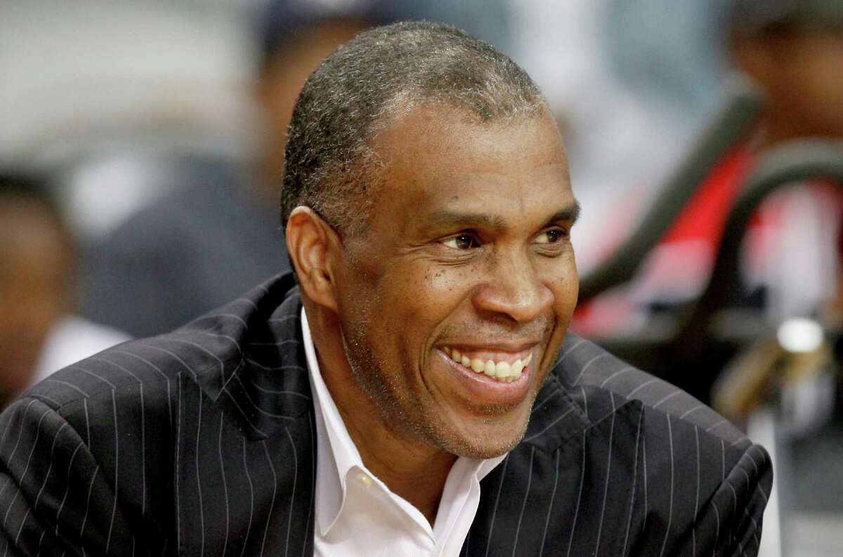 TSU signs basketball coach Mike Davis to twoyear extension