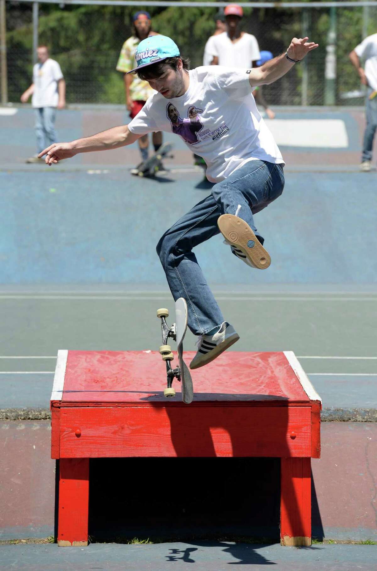 Photos, video Flying over obstacles