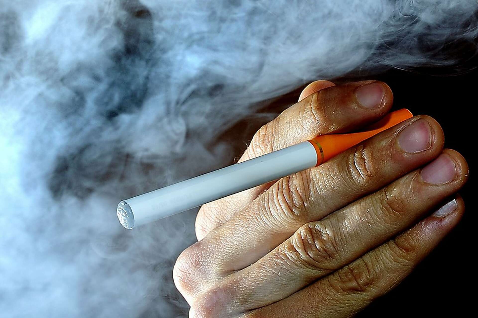 Big Tobacco gets into e-cigarette business