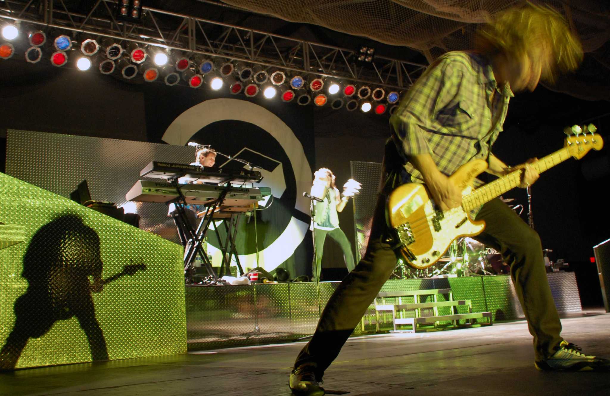 Rock of ages: Foreigner wows Westport in Levitt season opener