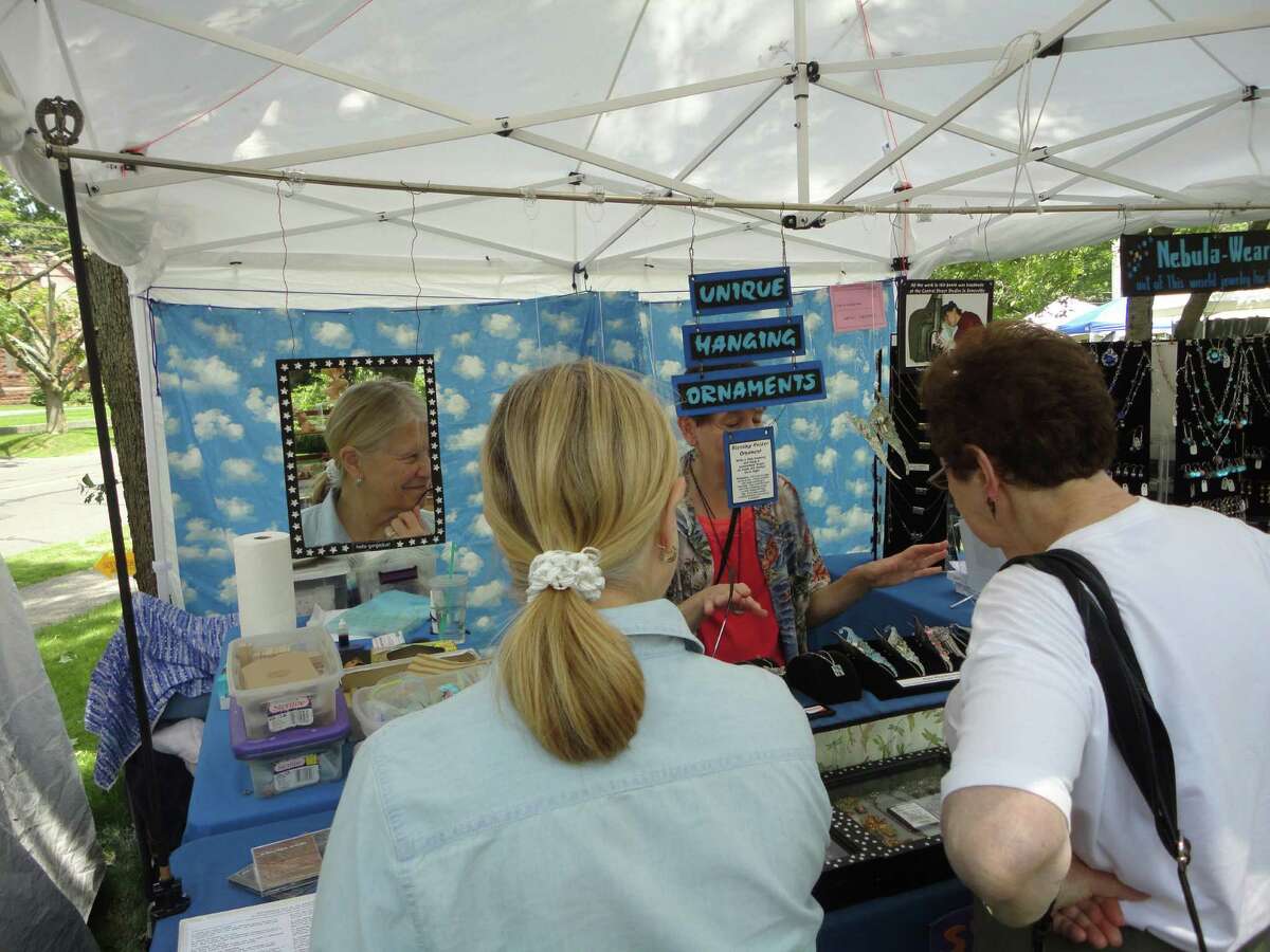 Arts & Crafts Boutique shines on Town Hall Green