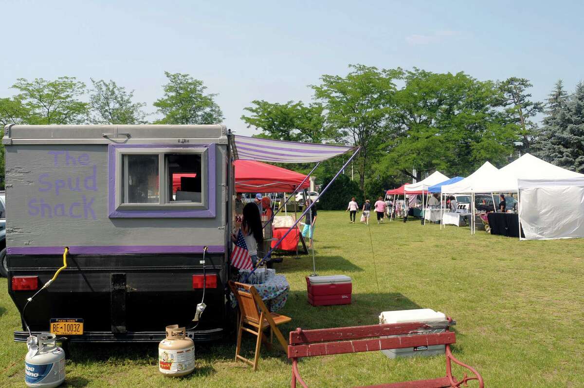 Photos Farmers market at Italian American Community Center