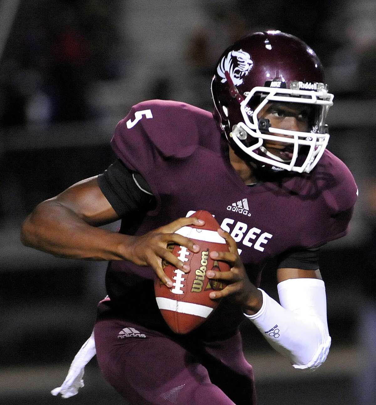 Silsbee football players deciding on college offers
