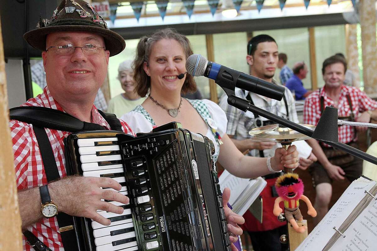 Ross and Valina Polka of Das ist Lustig is among the live bands featured at King's Biergarten & Restaurant Thursday through Saturday evenings. Ross and Valina Polka of Das ist Lustig is among the live bands featured at King's Biergarten & Restaurant Thursday through Saturday evenings.