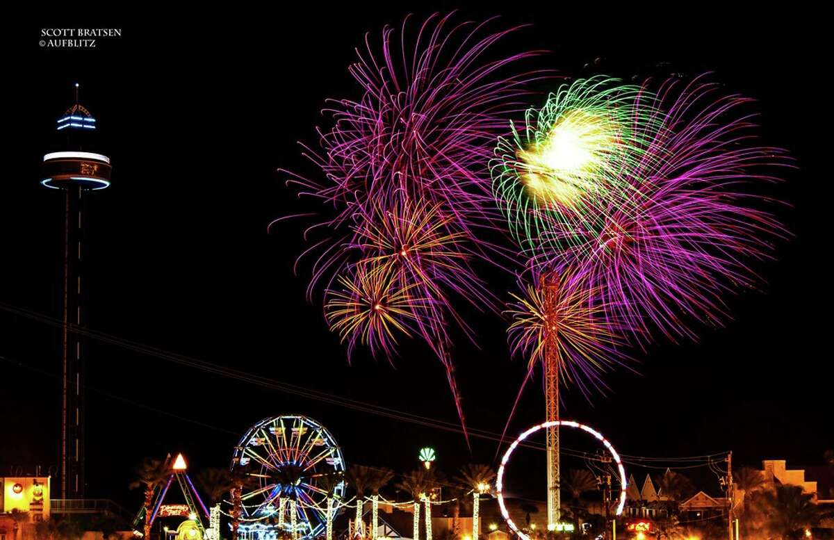 kemah boardwalk 4th july fireworks 2025
