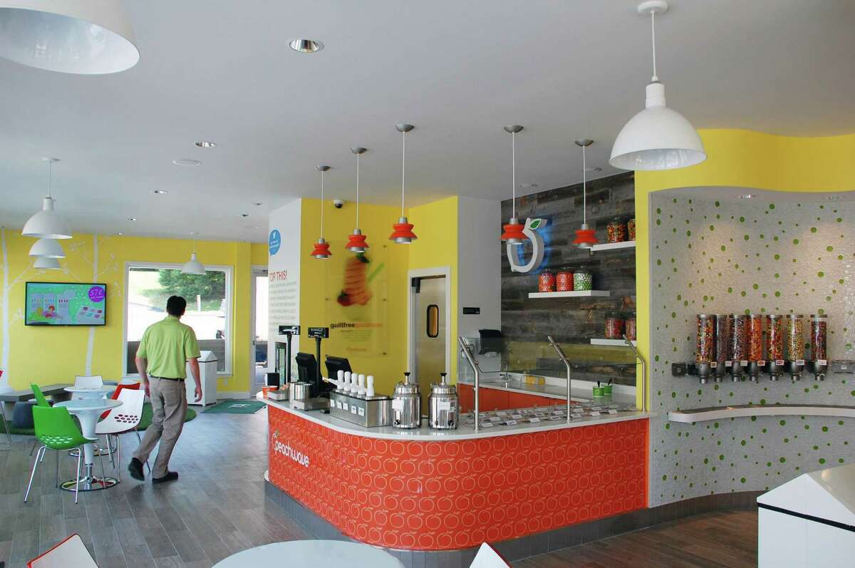 Peachwave aims to harvest new 'froyo' fans in Westport