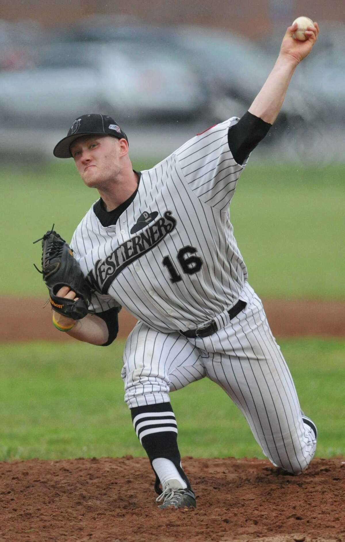 sanford-mainers-tie-westerners-in-9th-win-in-12th