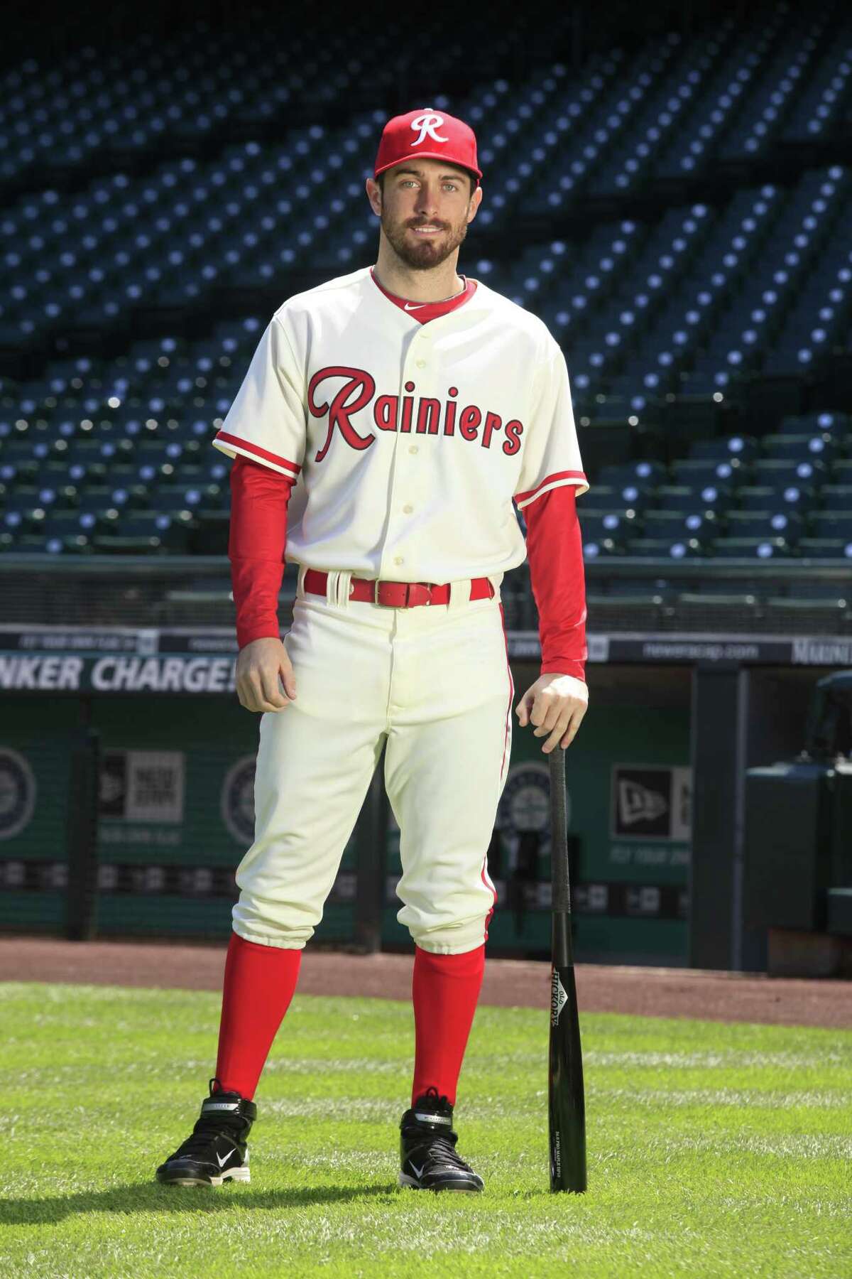 Mariners unveil 40th anniversary uniform patch