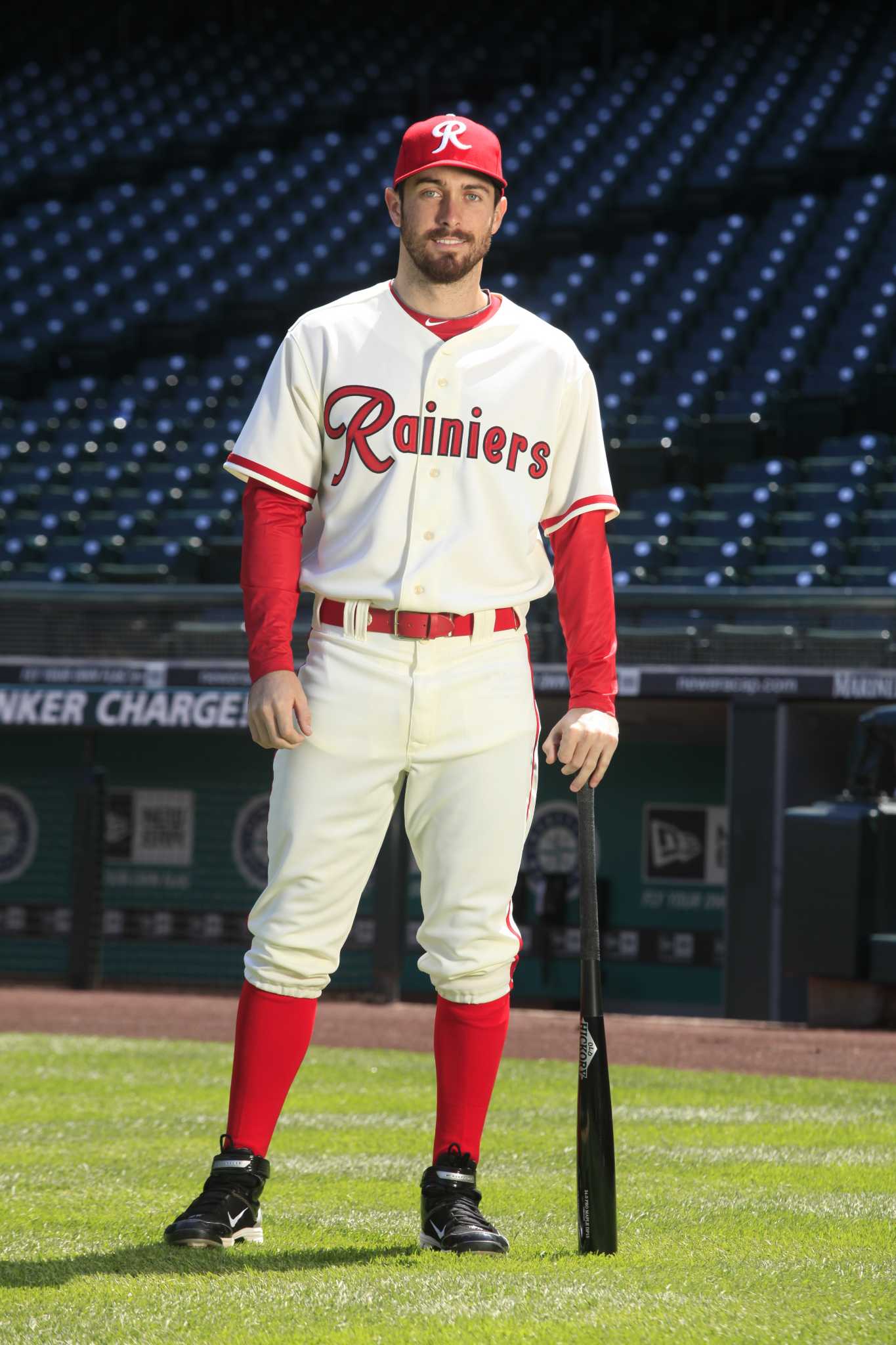 The Mariners are these wearing throwback uniforms vs the Rays today to  honor the Seattle Steelheads, a former Negro League team : r/baseball