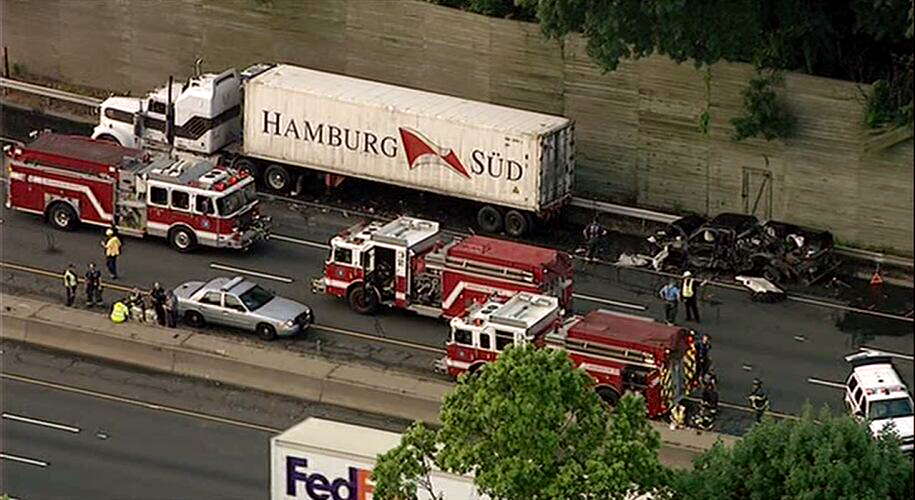 Man killed while changing tire on I95