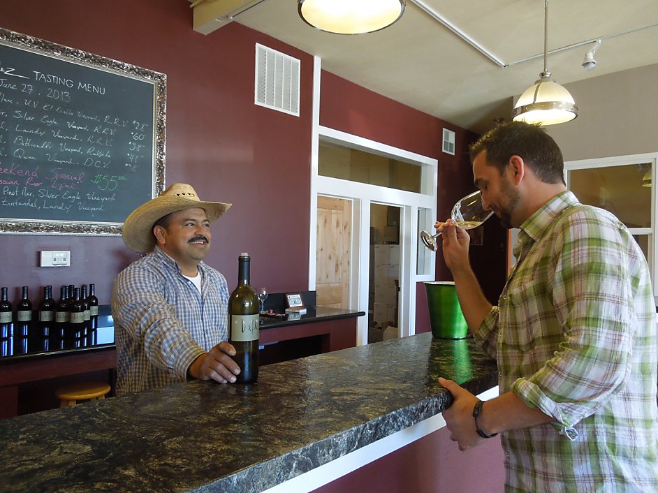 Honoring the wine legend Ulises Valdez - Vimarsana News