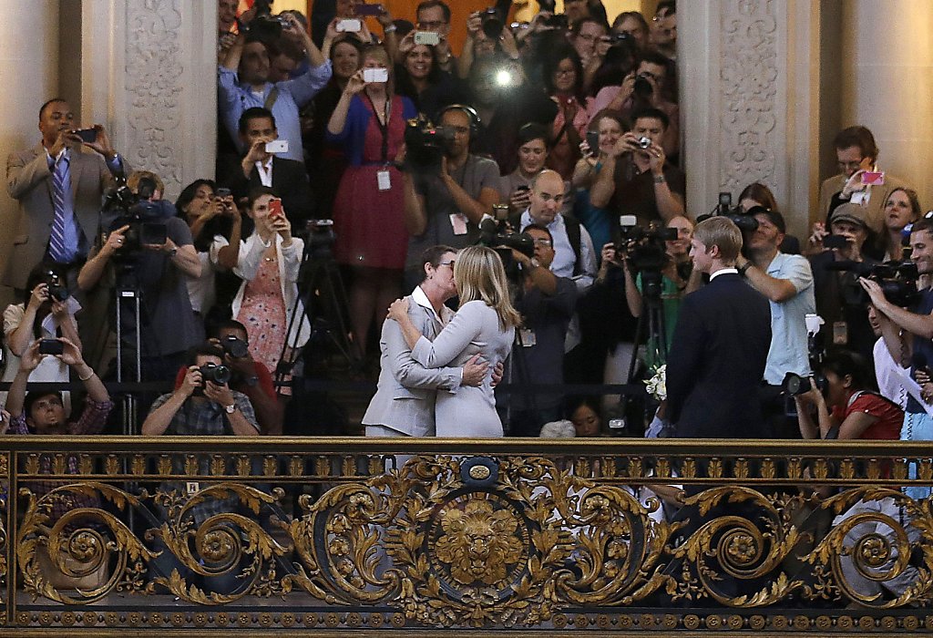 Pioneer Couple 1st To Wed At S F City Hall