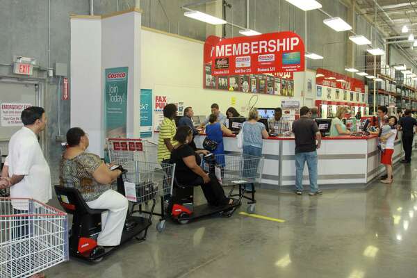 Costco's low costs draw higherend customers