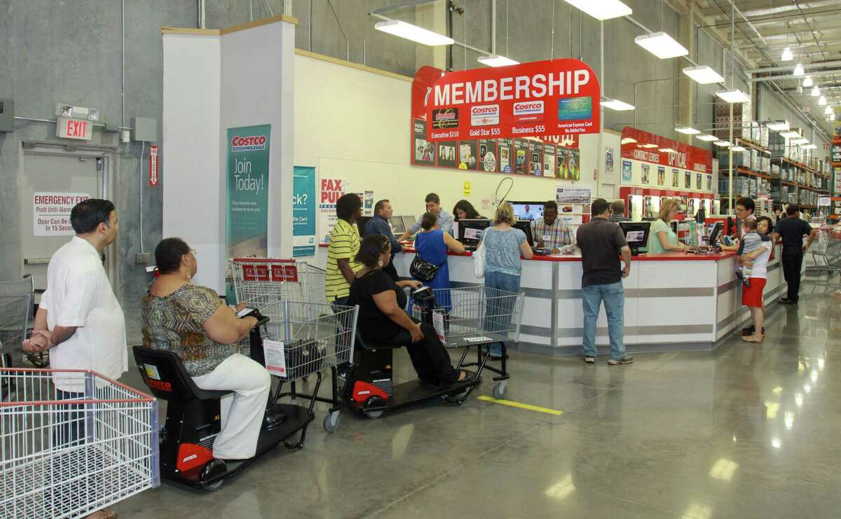 Costco's low costs draw higherend customers