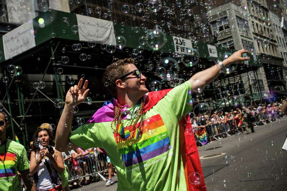 Gay parade tubes