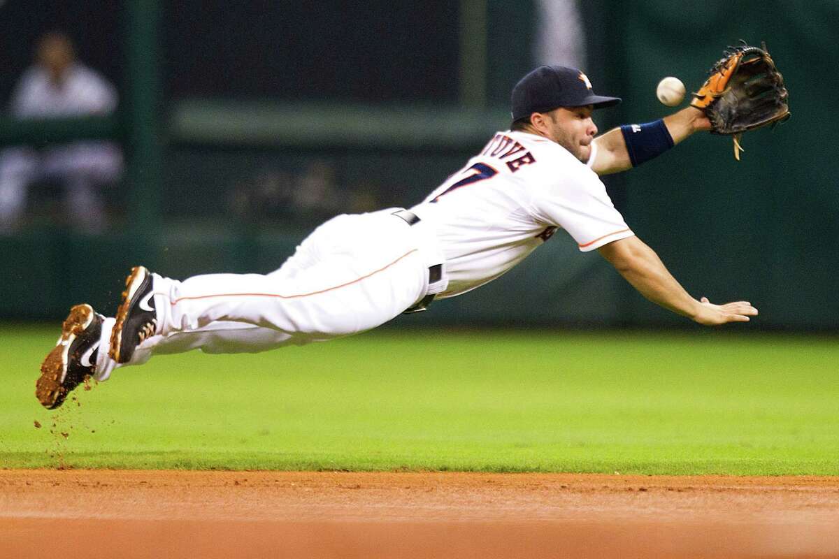 Astros' Jose Altuve, Carlos Correa to make spring debuts Friday