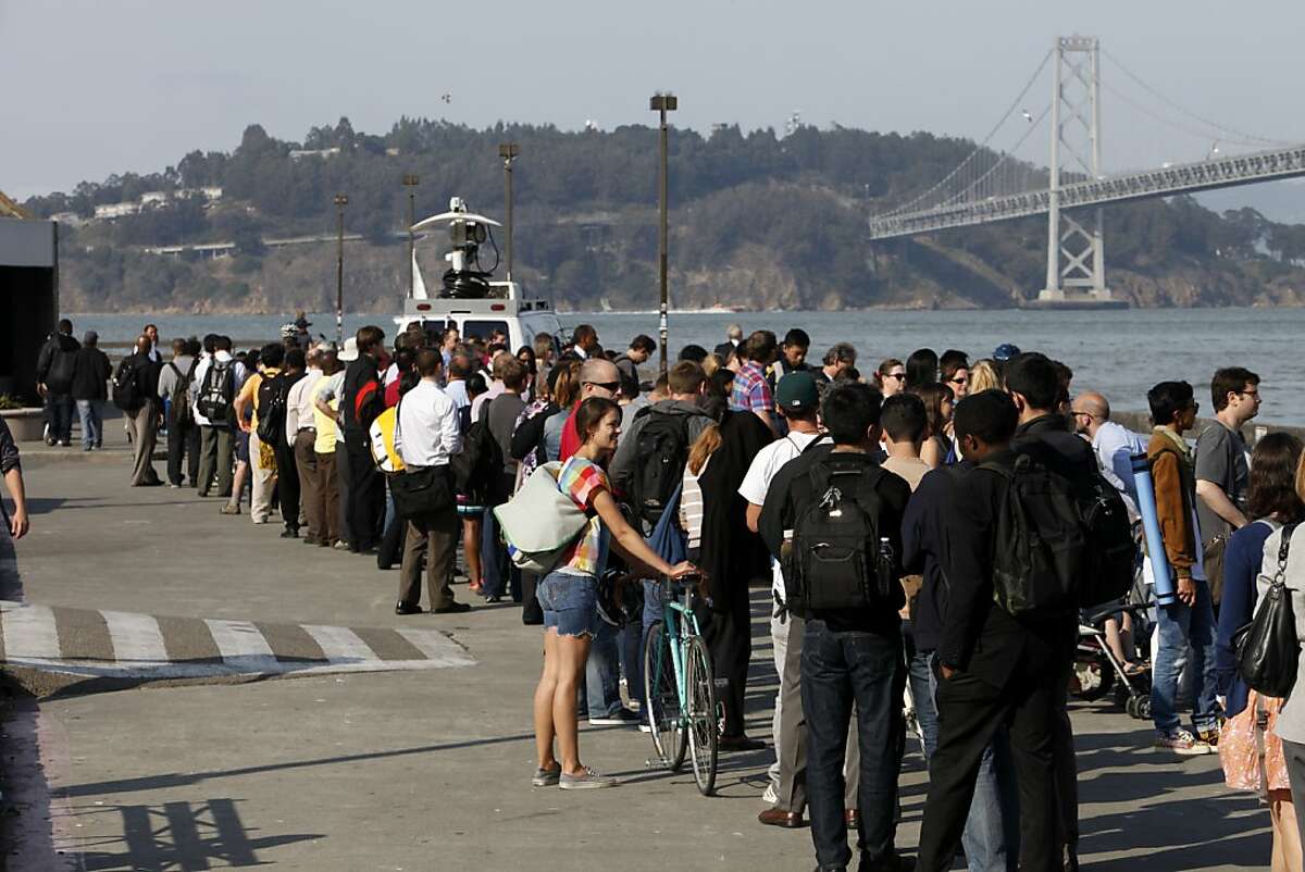 Long lines form at the Ferry building in San Francisco on July, 2, 2013 as people are forced to take ferries across the bay due to the BART strike.