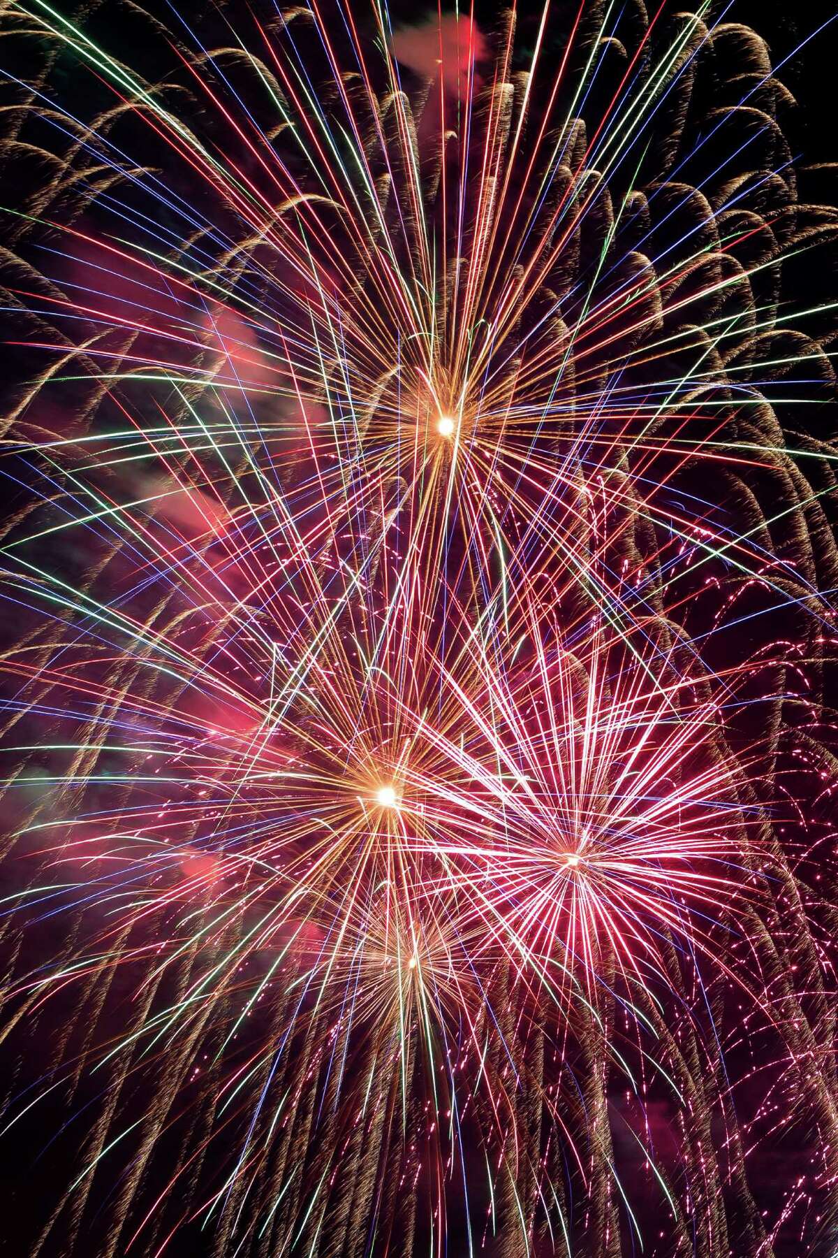 Fireworks light up Lake Union