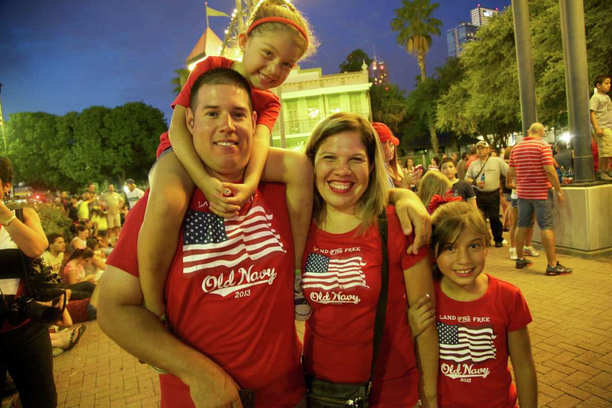 hemisfair park fourth of july 2025