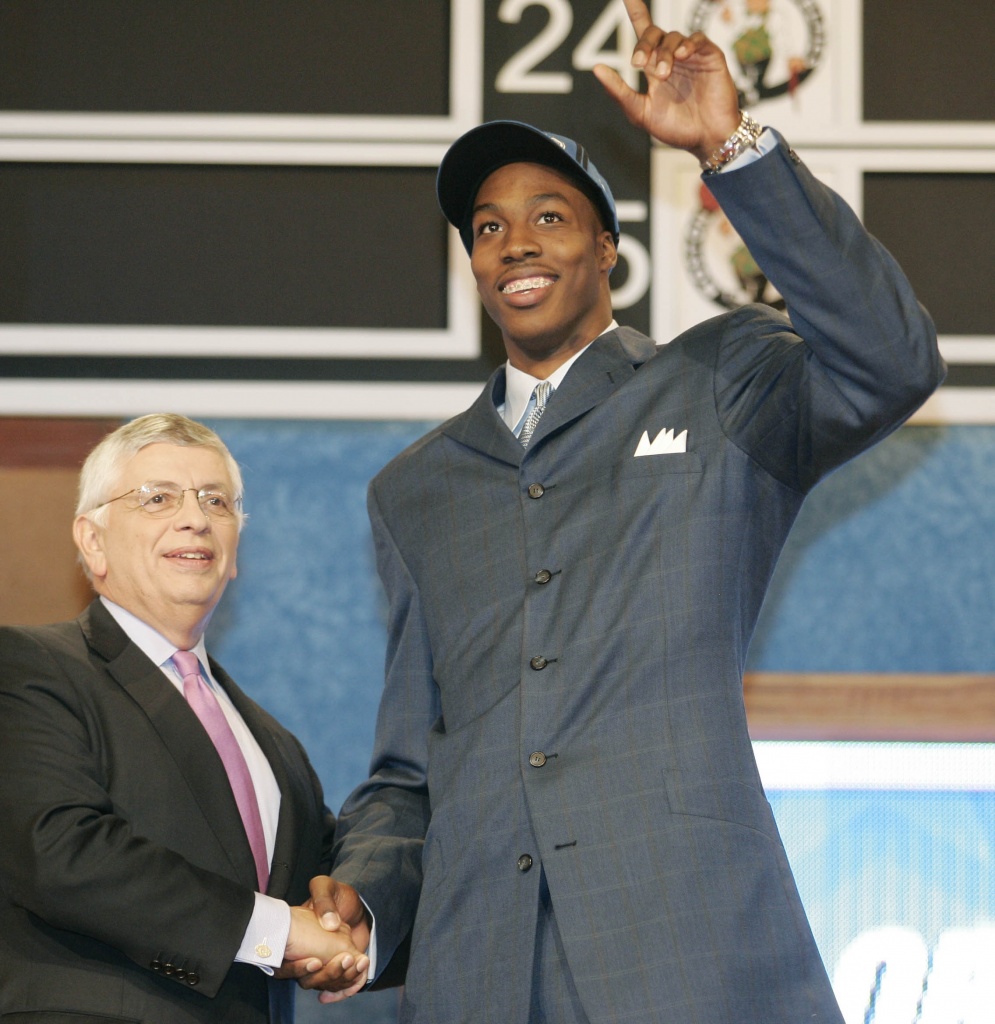 Dwight Howard is wearing a gigantic foam Astros cowboy hat