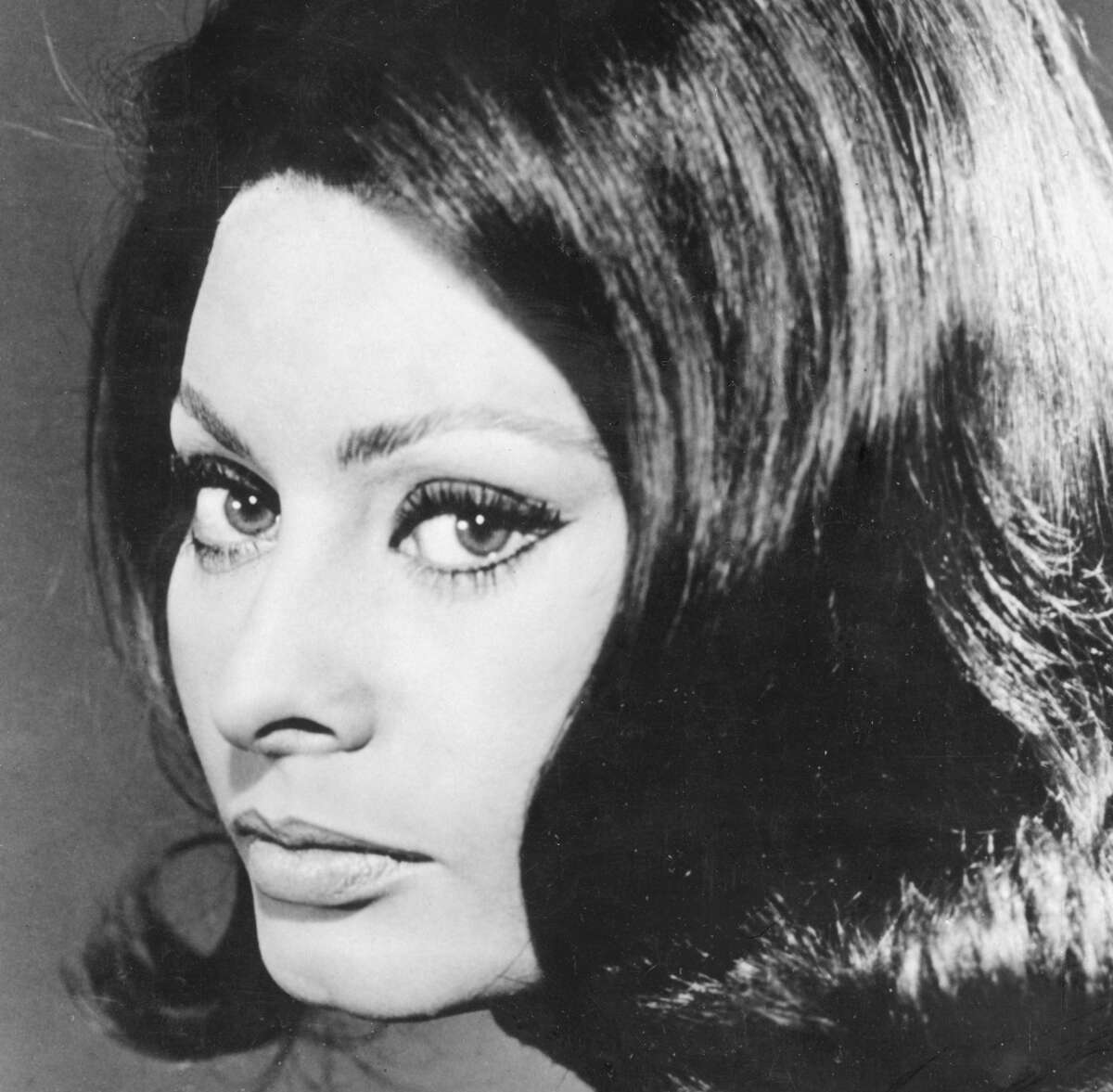 Vintage bombshell Sophia Loren turns 83 years old