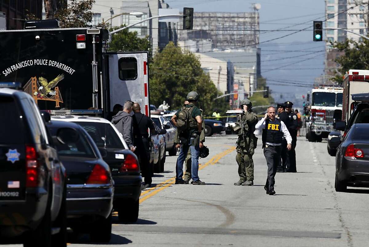 2 killed at SF jewelry mart - suspect held