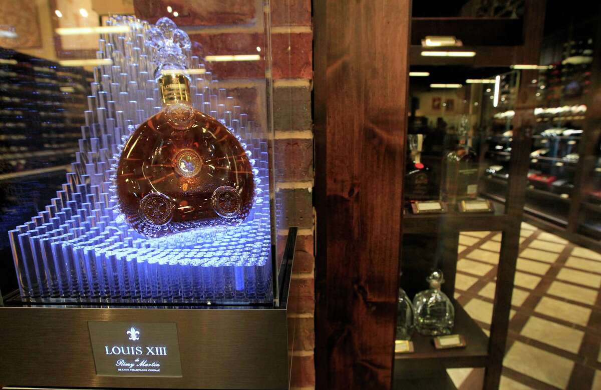 Liquor store chains do battle