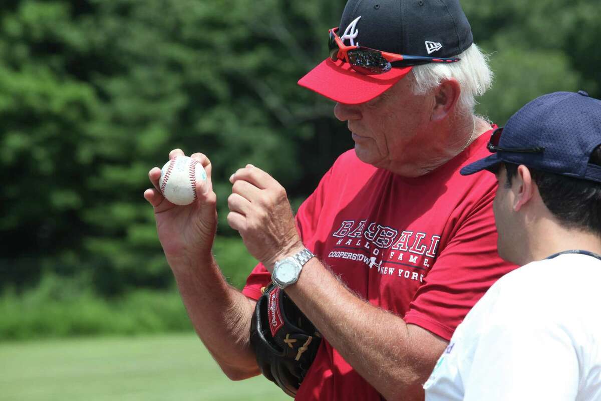 Phil Niekro still in love with knuckleball