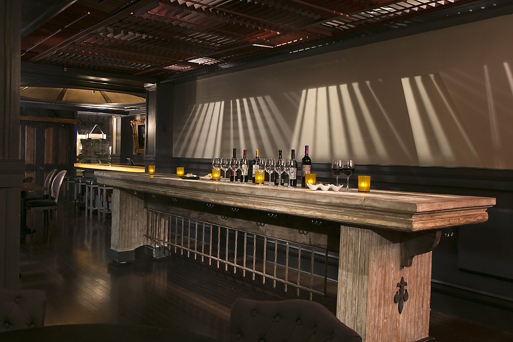 Noir Lounge wine bar in SF