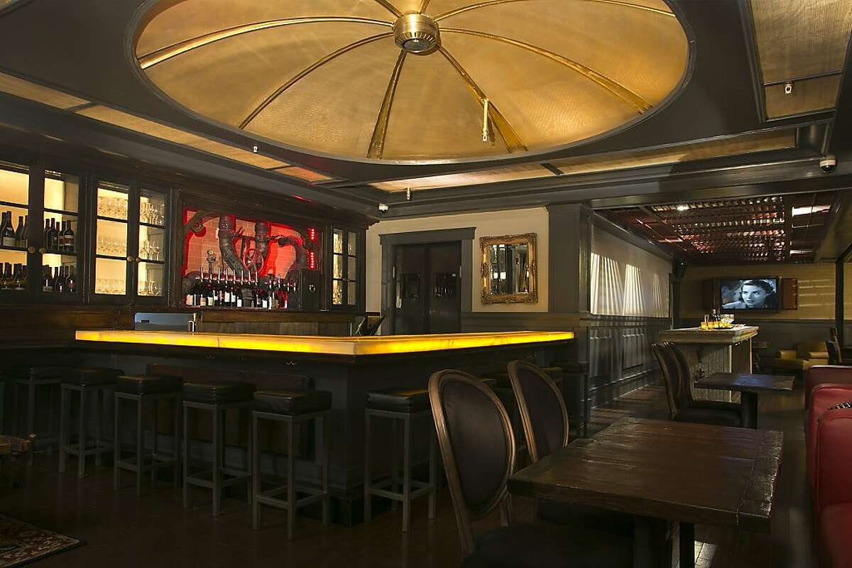 Noir Lounge wine bar in SF