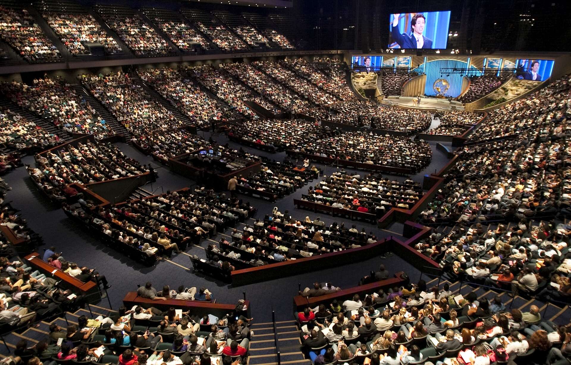 $25K reward offered to solve bold $600K theft at Lakewood Church, image size:1920x1230