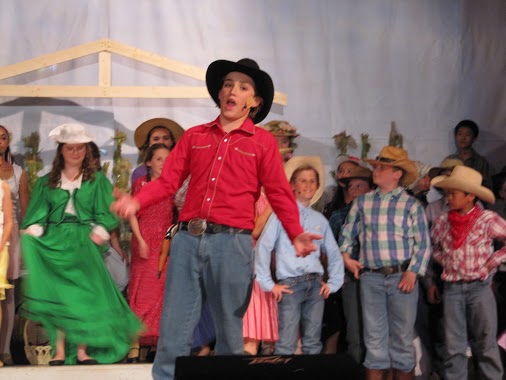 Space Center Intermediate drama students perform to help Oklahoma ...