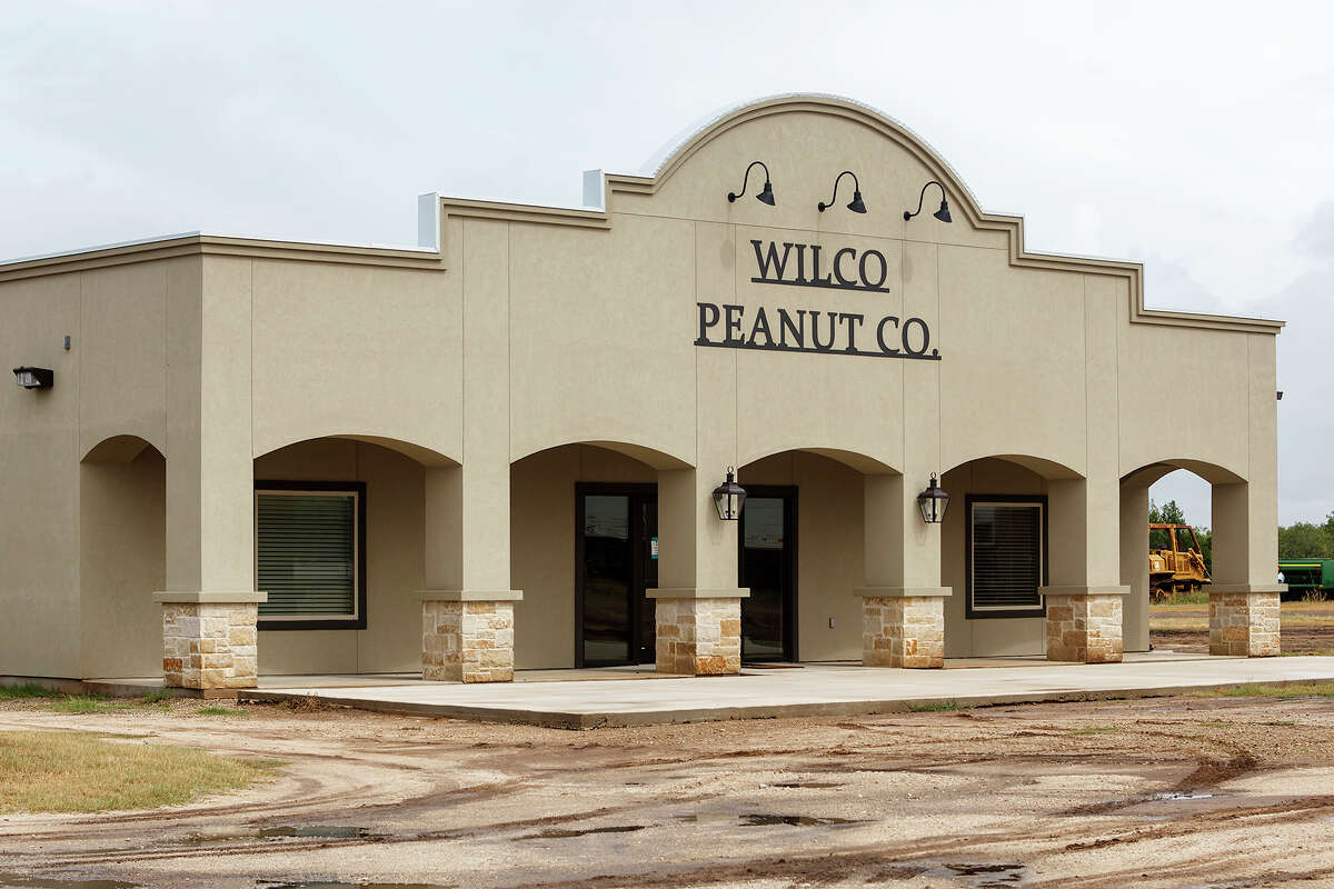 Center guides family businesses