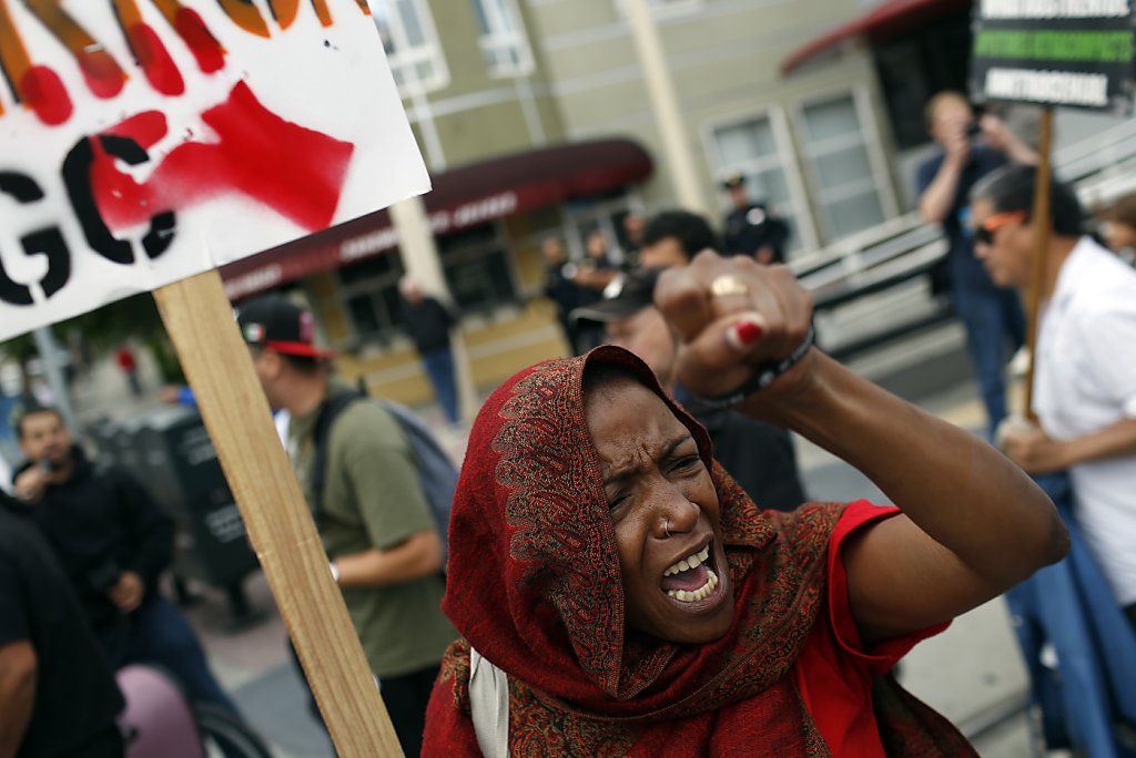 Protest Hand Real Protests get out of hand in Oakland, as usual