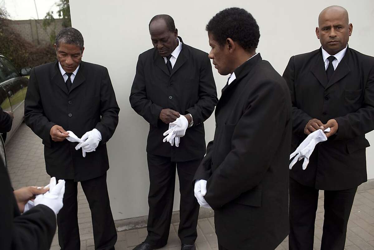 Peru maintains distinctive pallbearer tradition