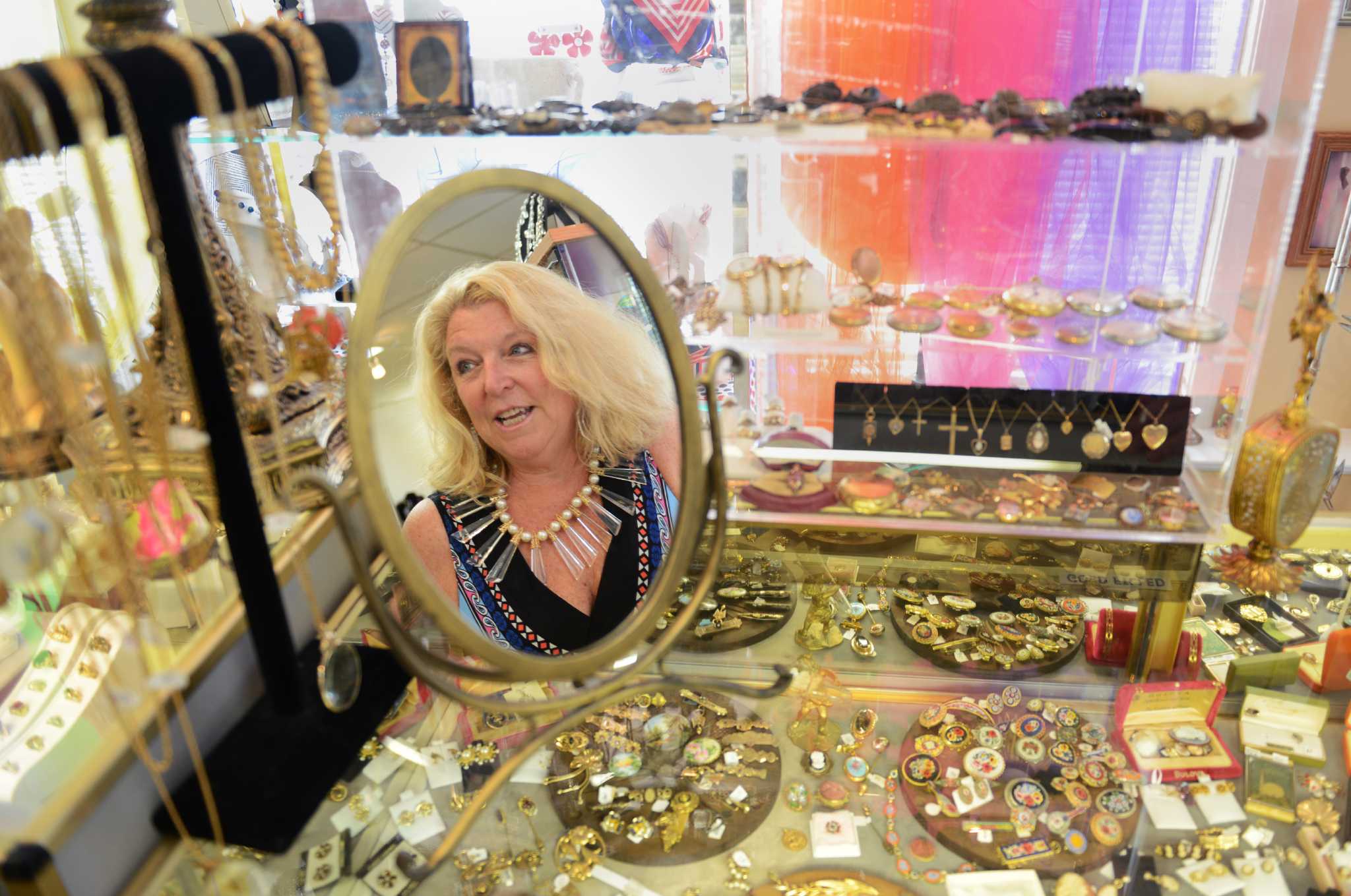 the vintage jewelry store