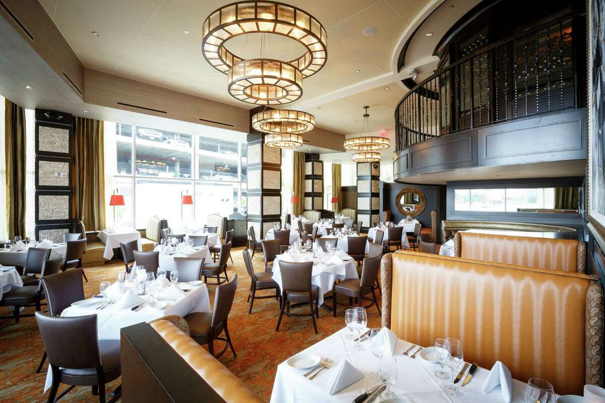 Ruth's Chris to reopen in new location