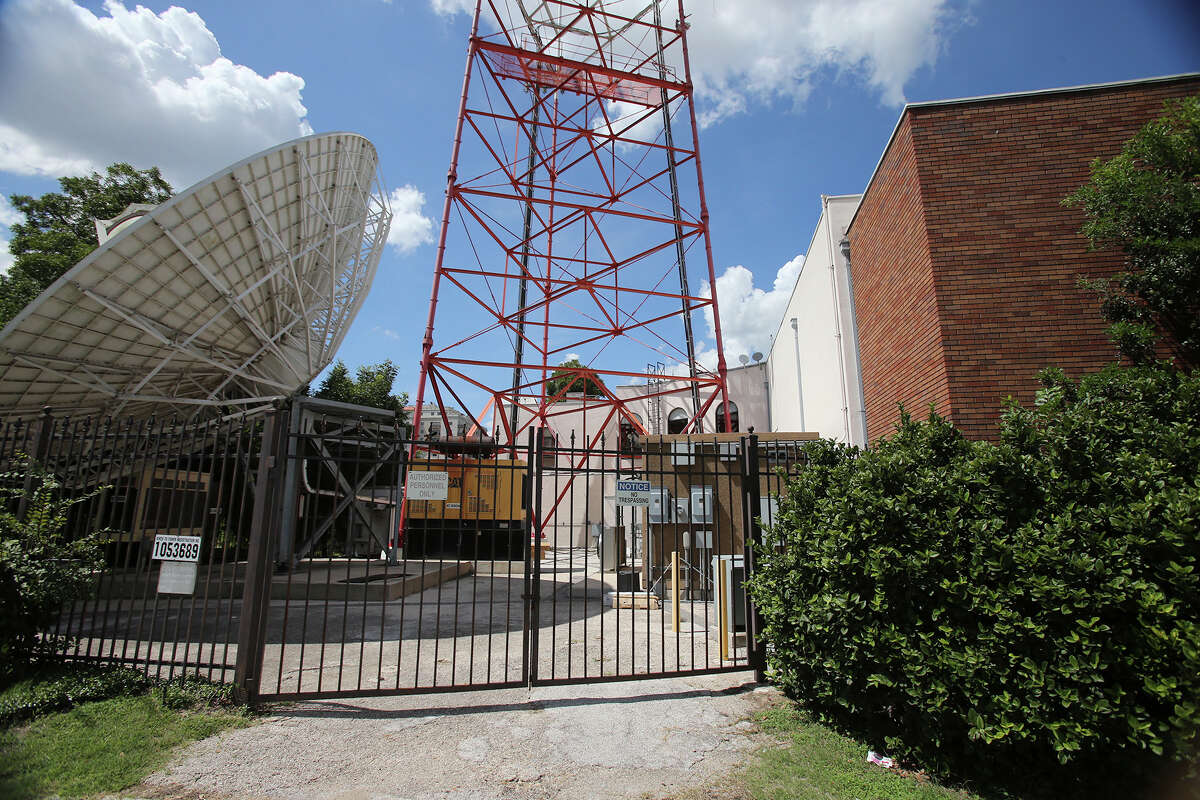The Univision building will be demolished to make room for an apartment building.