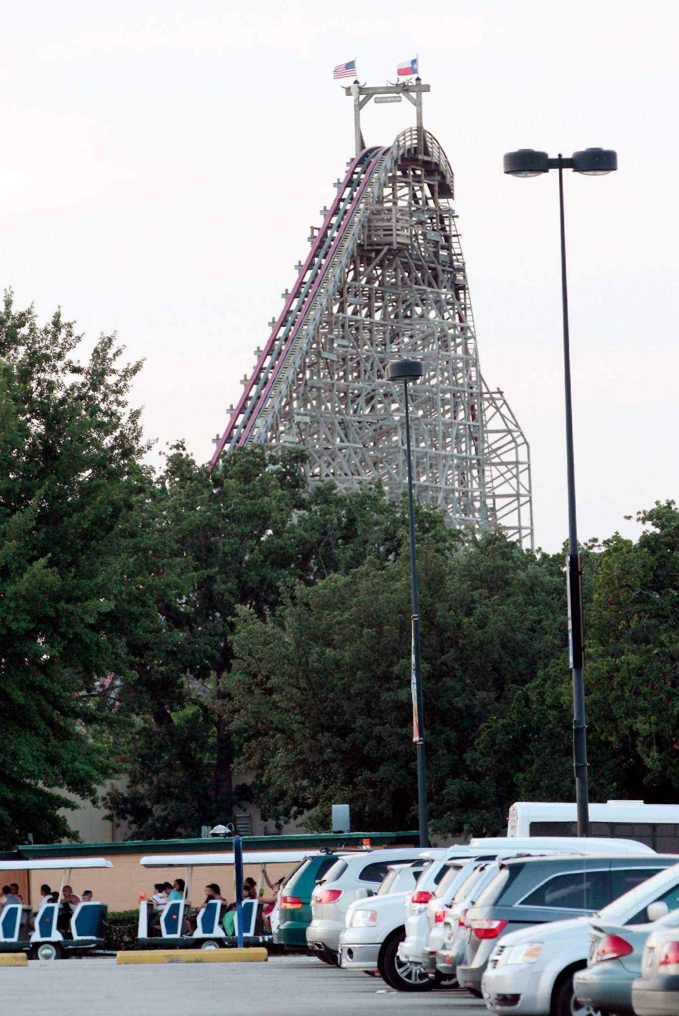 roller-coaster-death-investigated-at-six-flags