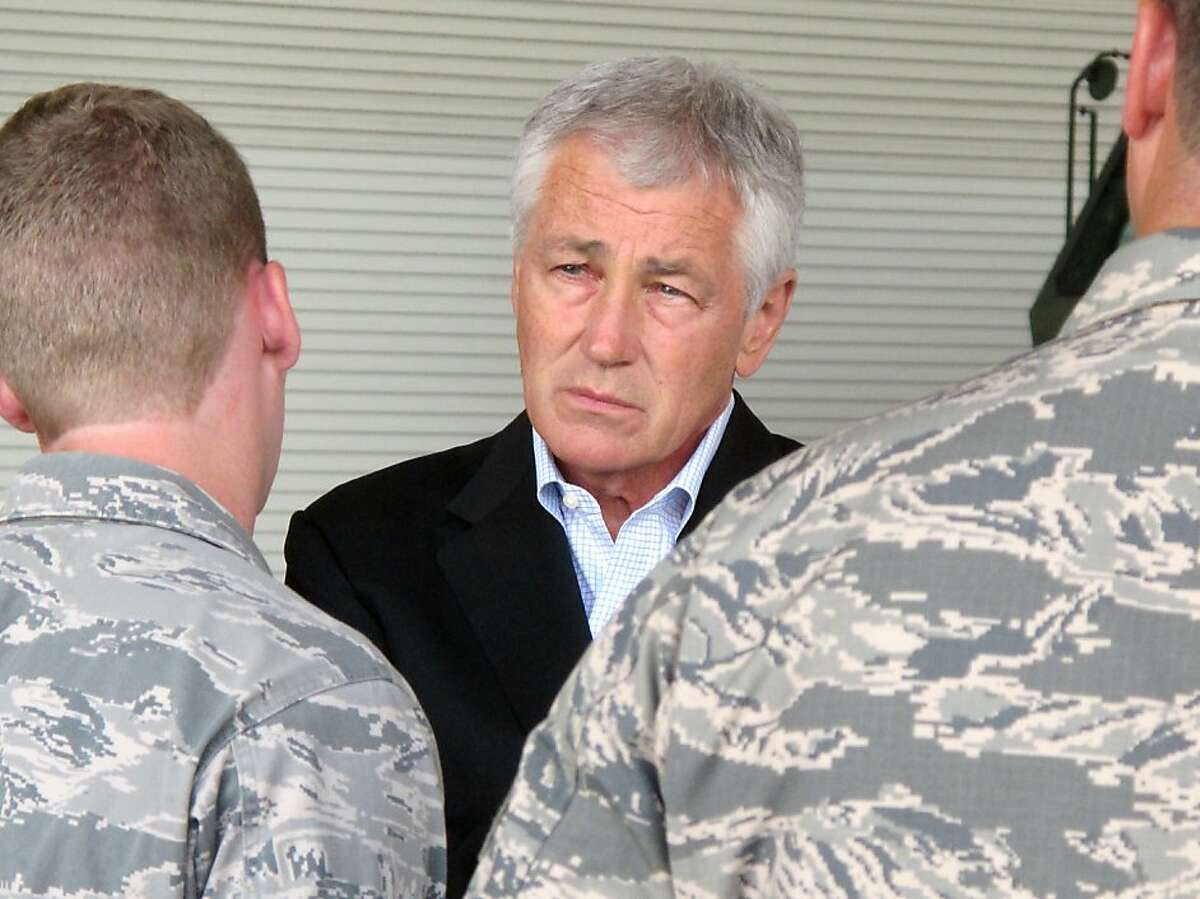 Hagel warns defense workers of further cuts