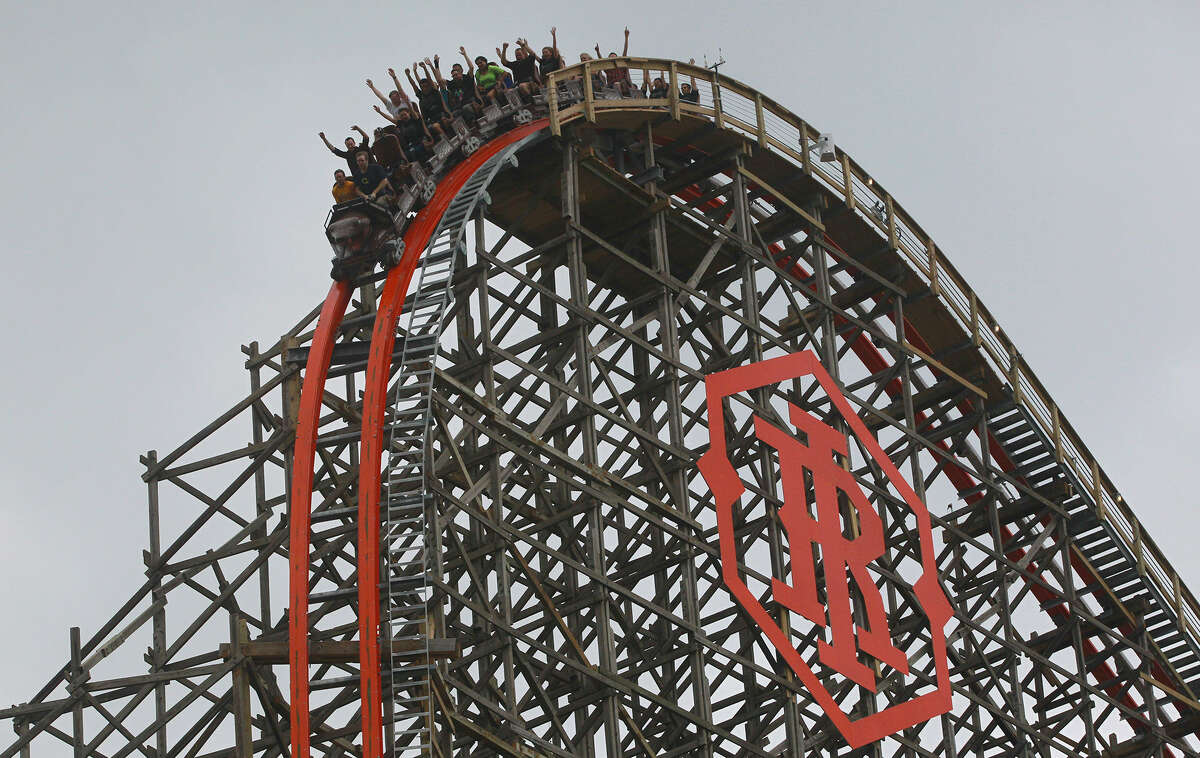 San Antonio's Iron Rattler shut down after fatal Arlington ride