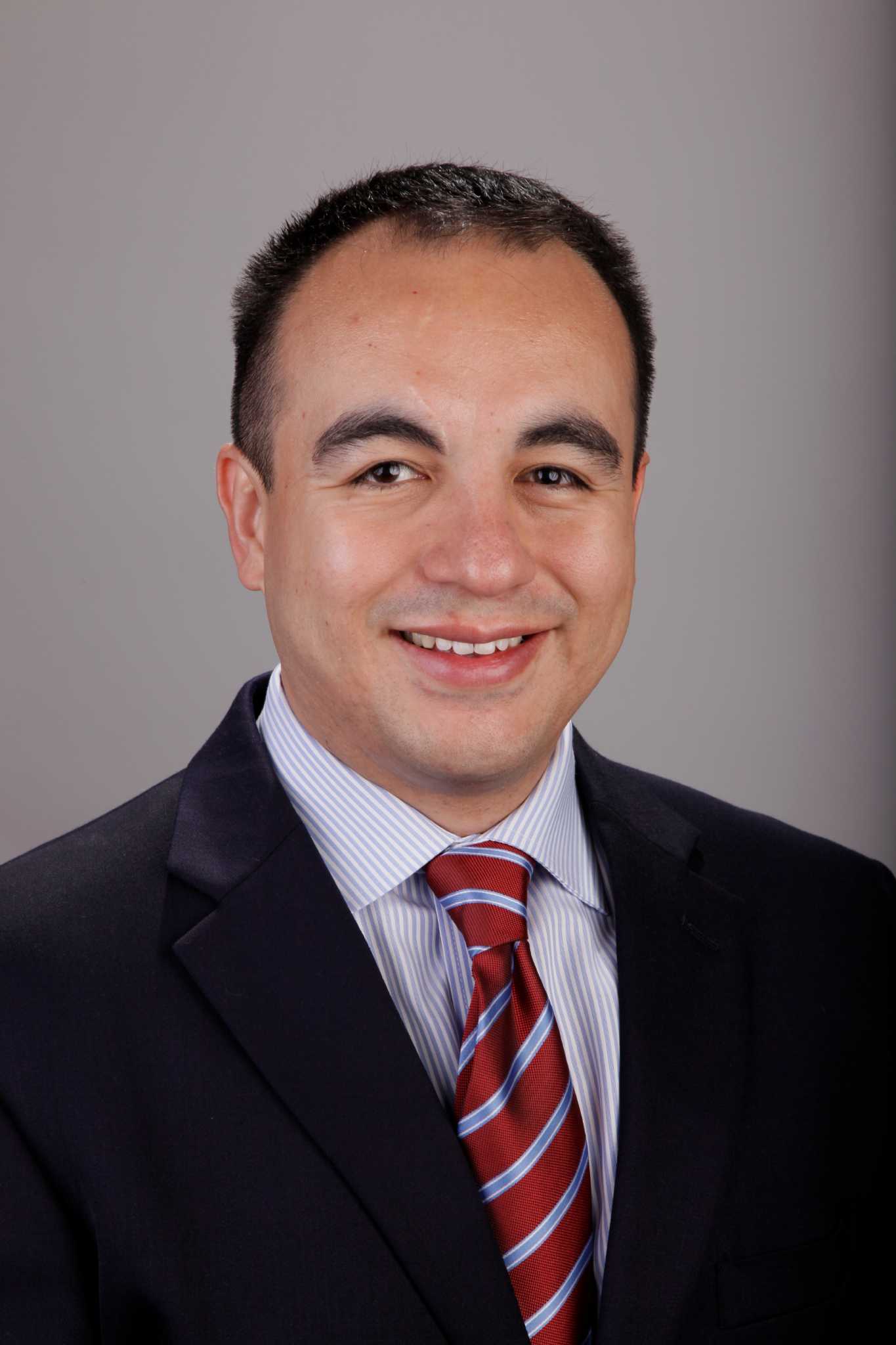 Rockets exec Rosas to Mavs GM