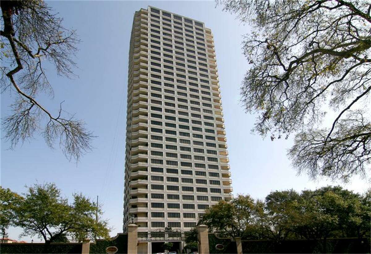 Houston highrise has aweinspiring city views